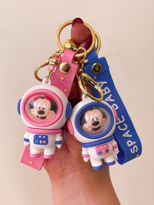 جاسوییچی میکی و مینی فضانورد