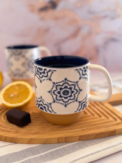 ماگ سرامیکی داخل رنگی با نقش و طرح آبی