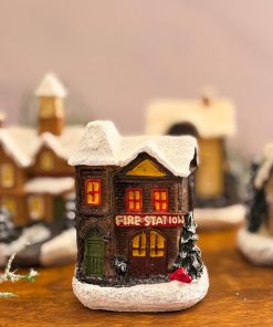 کلبه چراغدار کریسمسی در 4 طرح مختلف کد C111321